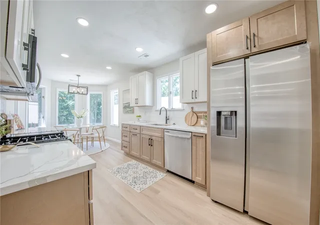 Photo 3 of Sale Pending at 2143 Constitution Blvd, Elizabeth Twp/boro, PA 15135 | MLS# 1768359 | Listing updated on 2026-08-11