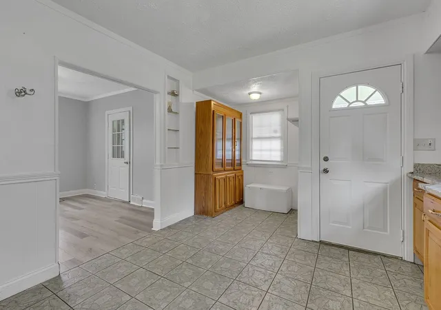 Photo 3 of Single family home for sale at 1609 Jackson St, Aliquippa, PA 15001 | MLS# 1768260 | Listing updated on 2026-08-08