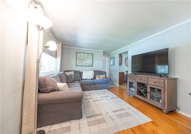 Photo 4 of Sale Pending at 867 Garlow Blvd, Plum Boro, PA 15239 | MLS# 1768285 | Listing updated on 2026-08-14