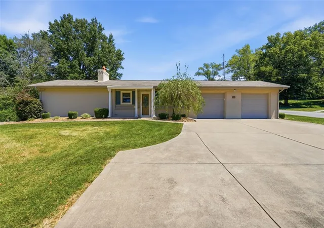 Photo 1 of Single family home for sale at 5102 Mcintosh Dr, Hopewell Twp, PA 15001 | MLS# 1768484 | Listing updated on 2026-08-23