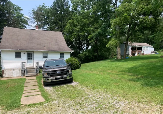 Photo 1 of Single family home for sale at 125 127 Janet Ln, Oakland Twp, PA 16025 | MLS# 1768474 | Listing updated on 2026-08-20