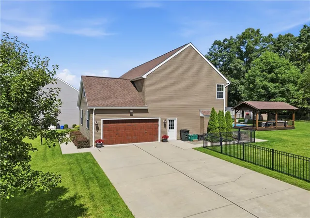 Photo 4 of Sale Pending at 1210 Pin Oak Ct, West Deer, PA 15044 | MLS# 1768193 | Listing updated on 2026-08-11