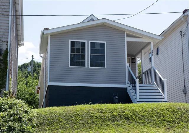 Photo 1 of Single family home for sale at 634 6th Avenue, Coraopolis, PA 15108 | MLS# 1767163 | Listing updated on 2026-08-22