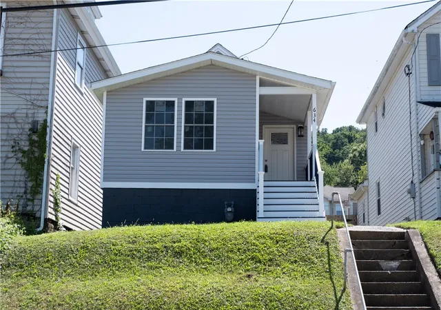 Photo 2 of Single family home for sale at 634 6th Avenue, Coraopolis, PA 15108 | MLS# 1767163 | Listing updated on 2026-08-22