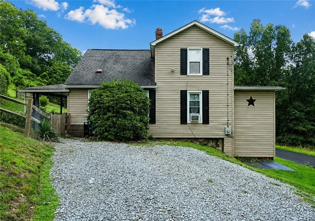 Photo 1 of Single family home for sale at 328 Bridge St, Hunker, PA 15639 | MLS# 1768524 | Listing updated on 2026-09-15