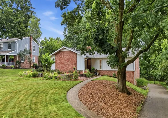 Photo 2 of Sale Pending at 1538 King Charles Dr, Franklin Park, PA 15237 | MLS# 1768161 | Listing updated on 2026-08-10