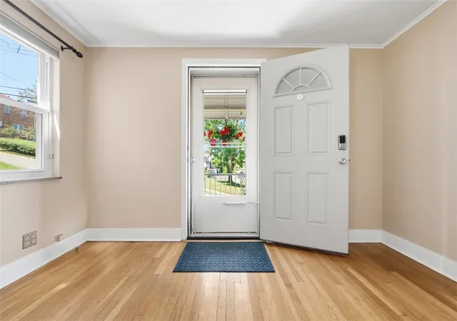 Photo 3 of Single family home for sale at 121 Chalfonte Ave, West View, PA 15229 | MLS# 1768553 | Listing updated on 2026-09-21