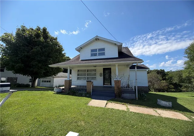 Photo 1 of Single family home for sale at 1022 Mapletown Rd, Greensboro, PA 15338 | MLS# 1768591 | Listing updated on 2026-09-25