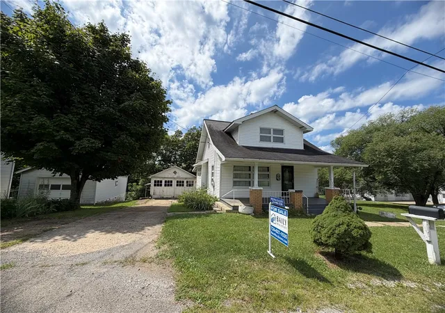 Photo 3 of Single family home for sale at 1022 Mapletown Rd, Greensboro, PA 15338 | MLS# 1768591 | Listing updated on 2026-09-25