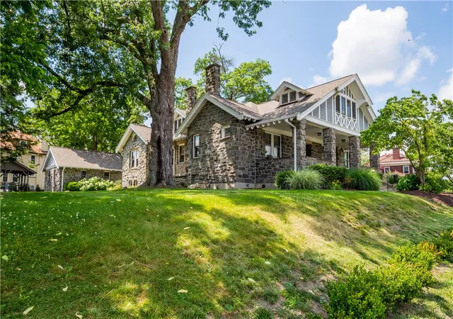 Photo 3 of Sale Pending at 3200 Brownsville Rd, Brentwood, PA 15227 | MLS# 1768334 | Listing updated on 2026-08-10