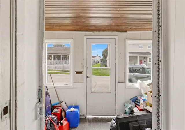 Photo 3 of Single family home for sale at 214 W Vine St, Mt Pleasant Boro, PA 15666 | MLS# 1768604 | Listing updated on 2026-08-10