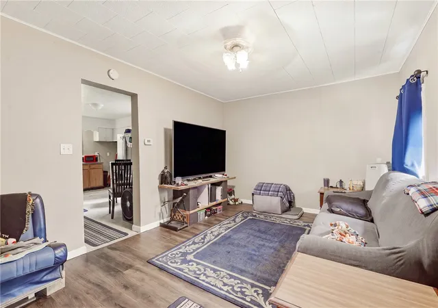 Photo 4 of Single family home for sale at 214 W Vine St, Mt Pleasant Boro, PA 15666 | MLS# 1768604 | Listing updated on 2026-08-10