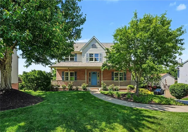 Photo 2 of Single family home for sale at 120 Bayberry Ln, Cranberry Twp, PA 16066 | MLS# 1768371 | Listing updated on 2026-08-09