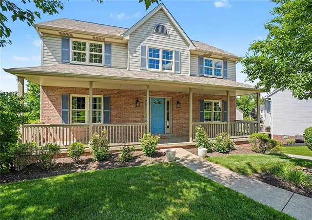 Photo 3 of Single family home for sale at 120 Bayberry Ln, Cranberry Twp, PA 16066 | MLS# 1768371 | Listing updated on 2026-08-09
