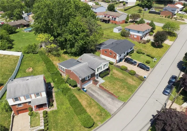 Photo 2 of Sale Pending at 167 Crescent Gdns Dr, Penn Hills, PA 15235 | MLS# 1768006 | Listing updated on 2026-08-12