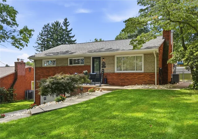 Photo 3 of Single family home for sale at 195 Peach Dr, Whitehall, PA 15236 | MLS# 1768523 | Listing updated on 2026-09-27
