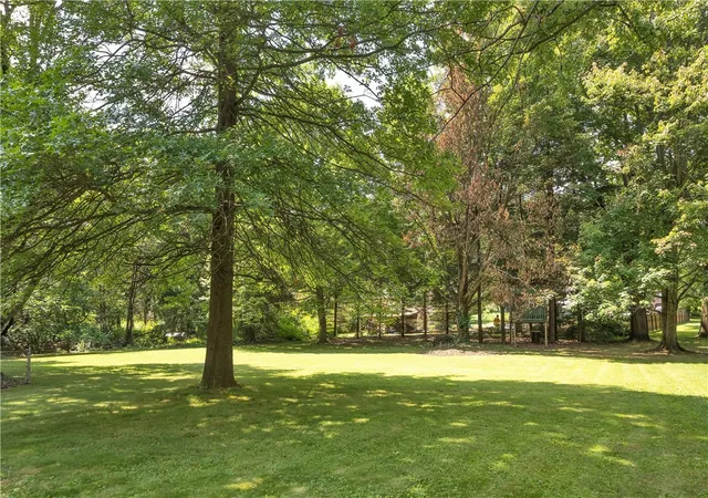 Photo 3 of Single family home for sale at 161 Margaret Dr, Chippewa Twp, PA 15010 | MLS# 1768621 | Listing updated on 2026-08-19
