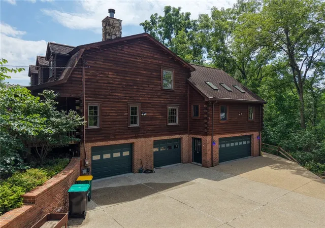 Photo 2 of Sale Pending at 2978 Haberlein Rd, Hampton, PA 15044 | MLS# 1768513 | Listing updated on 2026-09-27