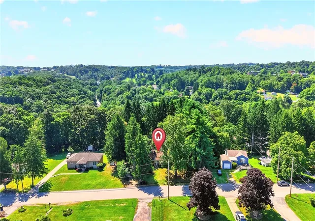 Photo 3 of Single family home for sale at 142 Franklin Ave, Center Twp, PA 15061 | MLS# 1768539 | Listing updated on 2026-08-10