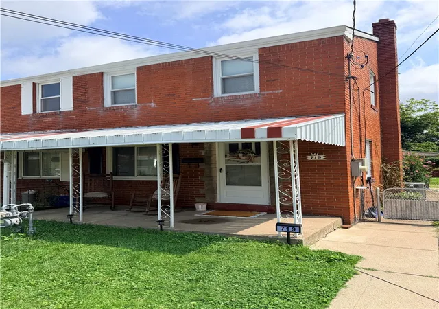 Photo 3 of Sale Pending at 719 Shadycrest Ct, Beechview, PA 15216 | MLS# 1768680 | Listing updated on 2026-08-11