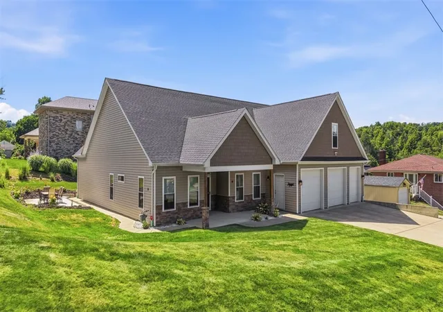 Photo 2 of Single family home for sale at 10 Walker St, Collier Twp, PA 15071 | MLS# 1768608 | Listing updated on 2026-08-27