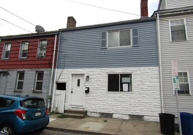 Photo 2 of Townhouse for sale at 114 S 16th Street, South Side, PA 15203 | MLS# 1768642 | Listing updated on 2026-08-07