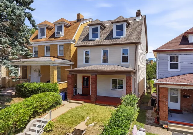 Photo 4 of Sale Pending at 55 Harwood St, Mt Washington, PA 15211 | MLS# 1768367 | Listing updated on 2026-08-15