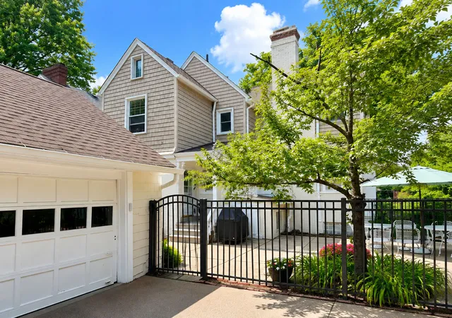 Photo 4 of Sale Pending at 143 W Swissvale Ave, Regent Square, PA 15218 | MLS# 1768760 | Listing updated on 2026-08-28