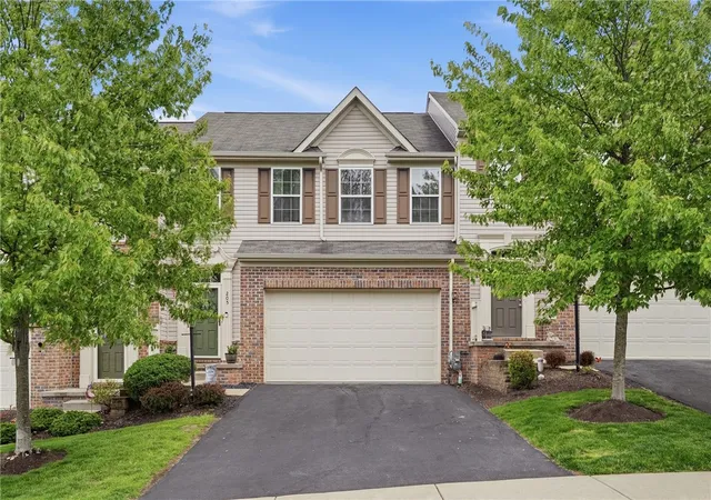 Townhouse for sale at 205 Broadstone Dr, Adams Twp, PA 16046 | MLS# 1768754