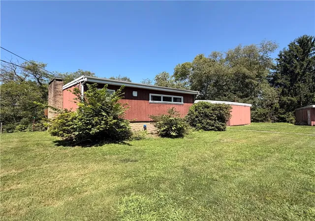 Photo 3 of Single family home for sale at 555 Bradys Ridge Rd, Brighton Twp, PA 15009 | MLS# 1768427 | Listing updated on 2026-08-07