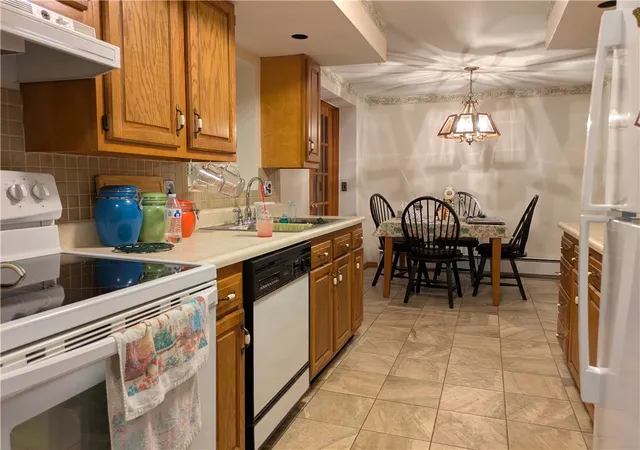 Photo 3 of Sale Pending at 35 Janyce, Hempfield Twp, PA 15601 | MLS# 1768702 | Listing updated on 2026-08-20