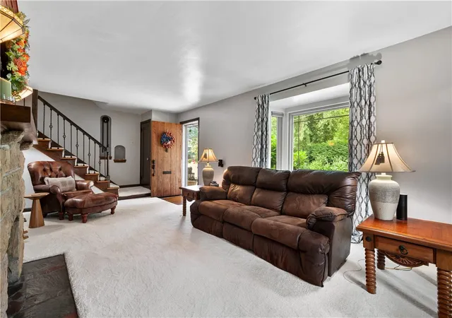Photo 3 of Single family home for sale at 808 Catalpa St, New Kensington, PA 15068 | MLS# 1768402 | Listing updated on 2026-08-11