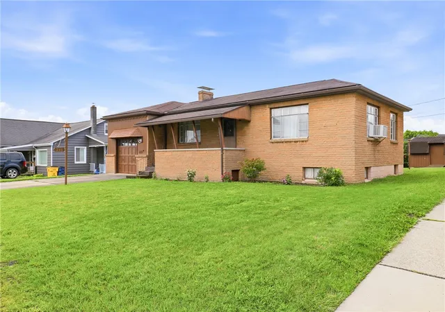 Photo 3 of Sale Pending at 340 Columbia St, Westmont Hilltop School District, PA 15905 | MLS# 1768804 | Listing updated on 2026-08-26