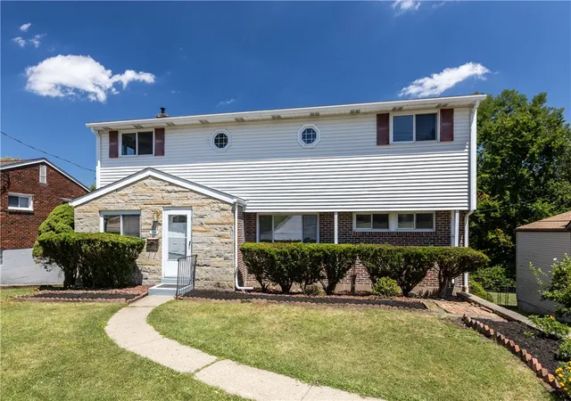 Photo 2 of Single family home for sale at 5101 Leona Dr, Baldwin Boro, PA 15227 | MLS# 1768628 | Listing updated on 2026-08-28