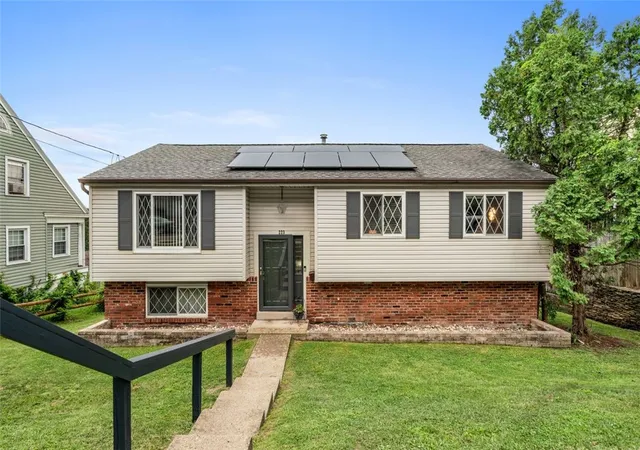 Photo 1 of Single family home for sale at 223 Bryson Ave, Emsworth, PA 15202 | MLS# 1768762 | Listing updated on 2026-08-08