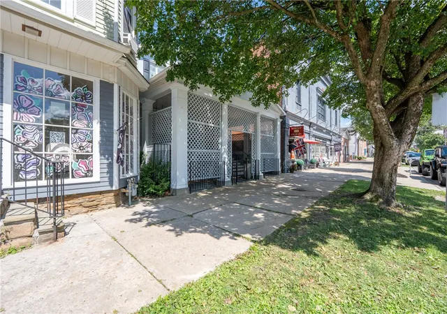 Photo 3 of Single family home for sale at 214 W Main St, Ligonier Boro, PA 15658 | MLS# 1768824 | Listing updated on 2026-08-07