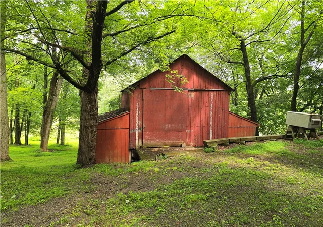 Photo 3 of Single family home for sale at 350 Leisie Rd, Forward Twp, PA 16033 | MLS# 1768847 | Listing updated on 2026-09-16
