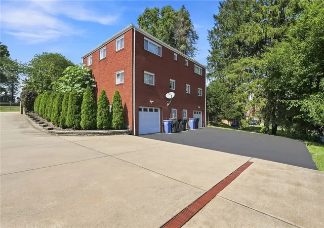 Photo 3 of Sale Pending at 11170-11172 Glenn Dr, North Huntingdon, PA 15642 | MLS# 1768864 | Listing updated on 2026-08-24