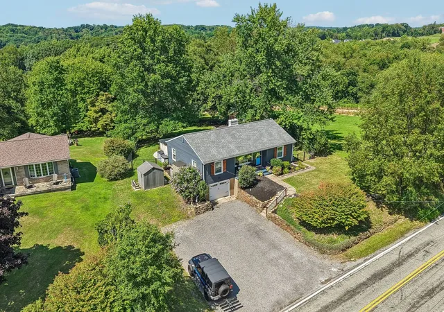Photo 3 of Single family home for sale at 165 Russellton Dorseyville Rd, West Deer, PA 15024 | MLS# 1768889 | Listing updated on 2026-08-07