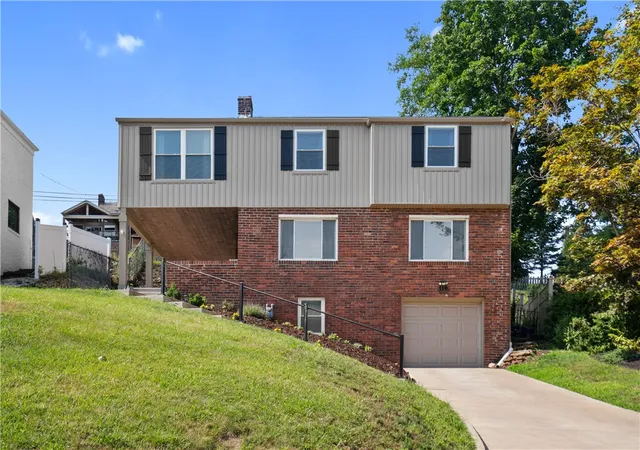 Photo 1 of Single family home for sale at 119 Columbia Dr, Pleasant Hills, PA 15236 | MLS# 1768806 | Listing updated on 2026-08-22
