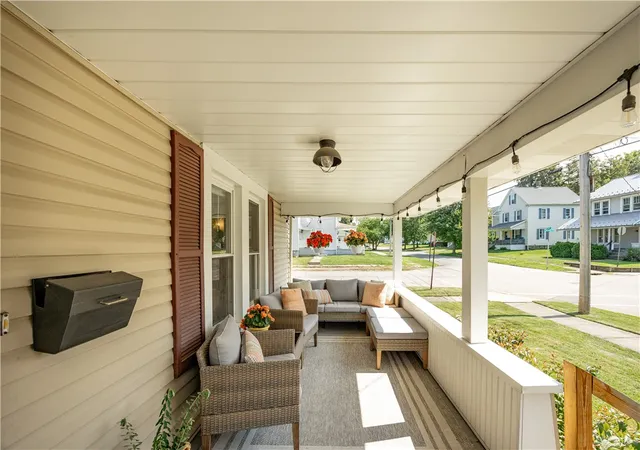 Photo 3 of Single family home for sale at 801 Stewart Ave, Grove City Boro, PA 16127 | MLS# 1768712 | Listing updated on 2026-09-22
