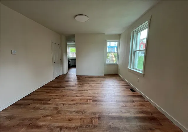 Photo 4 of Single family home for sale at 424 Suncrest St, Knoxville, PA 15210 | MLS# 1768938 | Listing updated on 2026-08-27