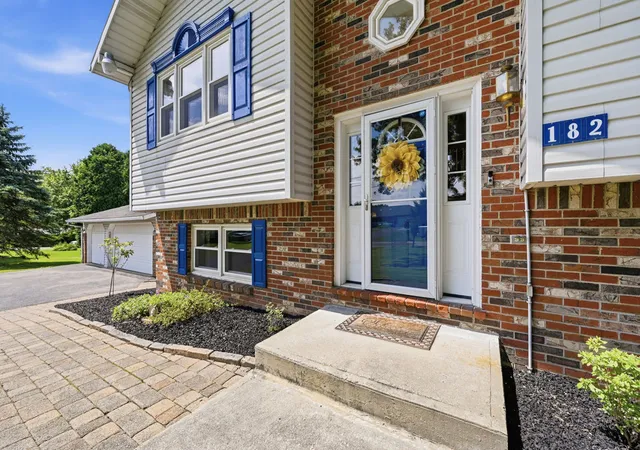 Photo 3 of Single family home for sale at 182 Bear Crk Rd, Prospect Boro, PA 16052 | MLS# 1768939 | Listing updated on 2026-09-26