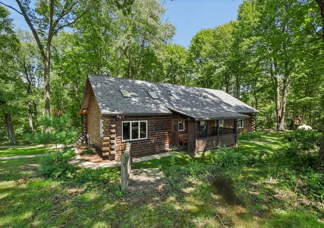 Photo 4 of Single family home for sale at 168 Airlane Dr, Hanover Twp, PA 15050 | MLS# 1768945 | Listing updated on 2026-08-20