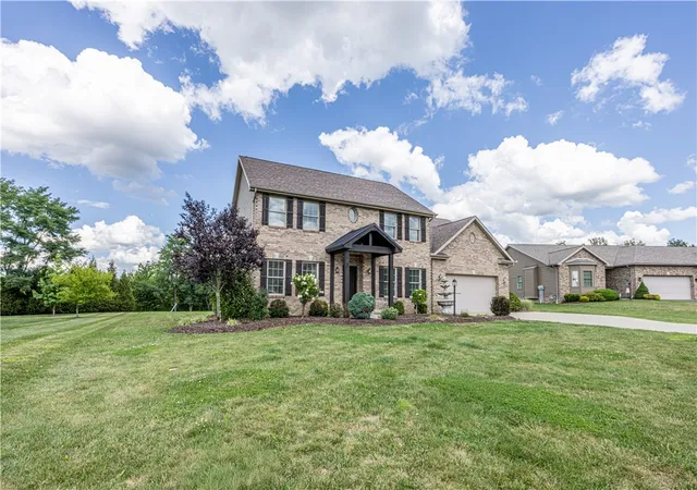Photo 2 of Single family home for sale at 1104 Cross Crk Dr, South Union Twp, PA 15401 | MLS# 1768848 | Listing updated on 2026-09-20