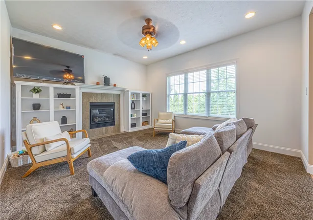 Photo 3 of Single family home for sale at 1104 Cross Crk Dr, South Union Twp, PA 15401 | MLS# 1768848 | Listing updated on 2026-09-20