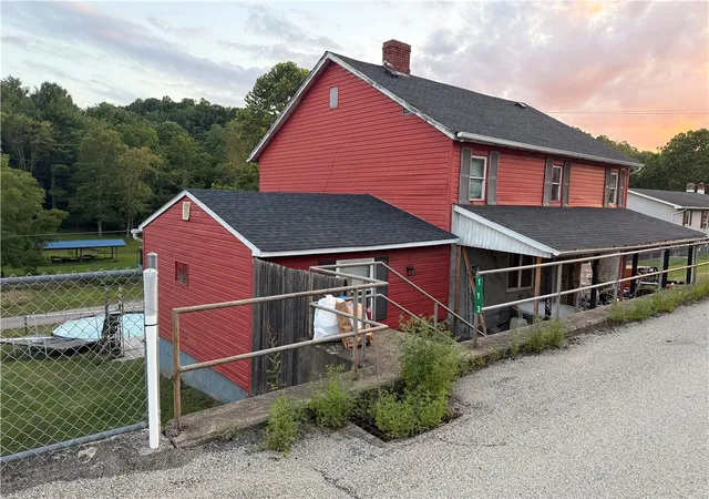 Photo 3 of Single family home for sale at 113 Shoaf Rd, Georges Twp, PA 15478 | MLS# 1768878 | Listing updated on 2026-08-28