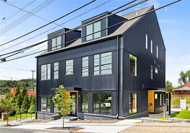 Photo 2 of Condo for sale at 125 Hazelwood Ave #201, Hazelwood, PA 15207 | MLS# 1768998 | Listing updated on 2026-08-12