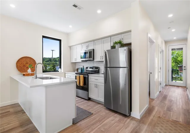 Photo 4 of Condo for sale at 125 Hazelwood Ave #201, Hazelwood, PA 15207 | MLS# 1768998 | Listing updated on 2026-08-12