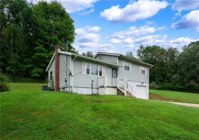 Photo 2 of Single family home for sale at 50 Flat Rd, E Lackawannock Twp, PA 16137 | MLS# 1769001 | Listing updated on 2026-10-01